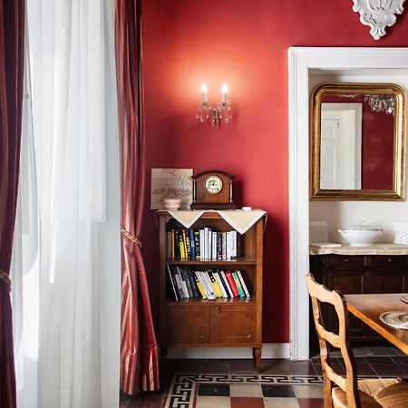 Palazzo Toraldo Di Francia Bed & Breakfast โตรเปอา ภายนอก รูปภาพ