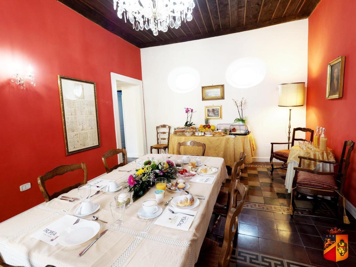 Palazzo Toraldo Di Francia Bed & Breakfast โตรเปอา ภายนอก รูปภาพ