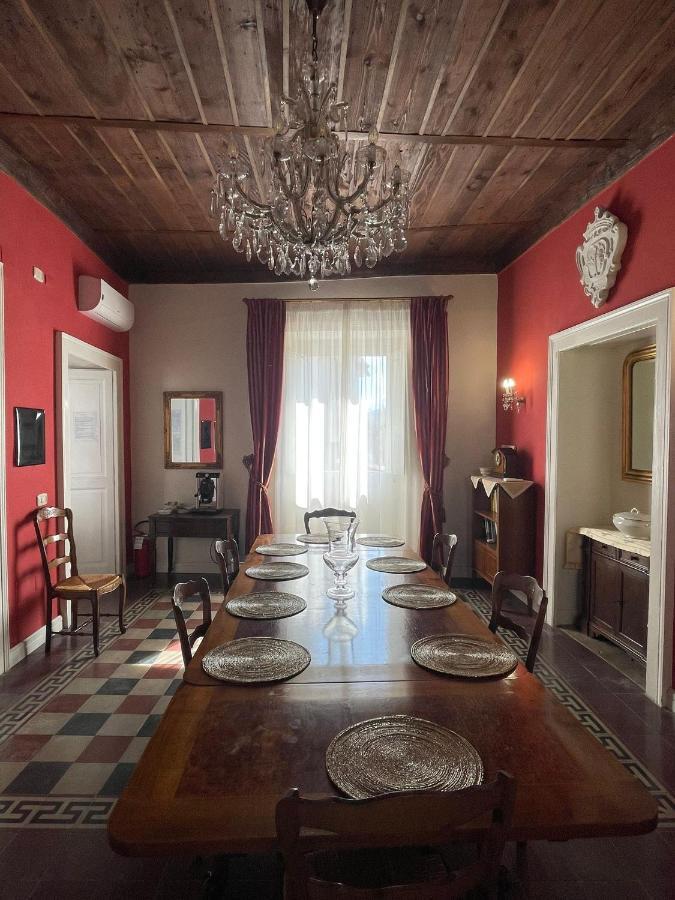 Palazzo Toraldo Di Francia Bed & Breakfast โตรเปอา ภายนอก รูปภาพ