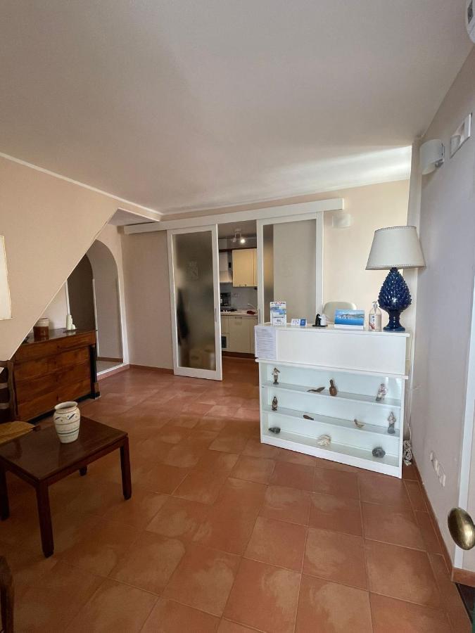 Palazzo Toraldo Di Francia Bed & Breakfast โตรเปอา ภายนอก รูปภาพ